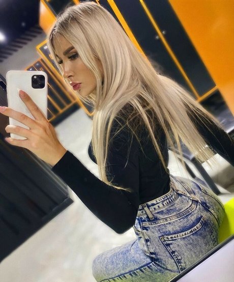 Vattel Anastasia high quality star photos