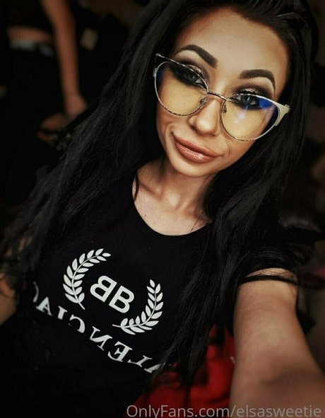 elsasweetie pornstar nudes pics