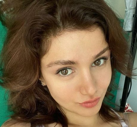 Turkish Beauty sexy actress pic