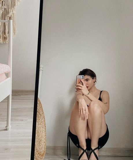 Turkish Beauty star adult gallery