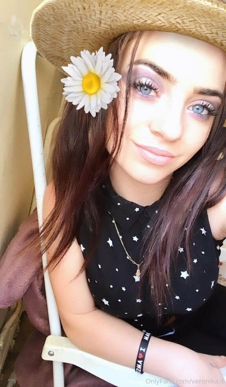 veronika it pornographic model photo