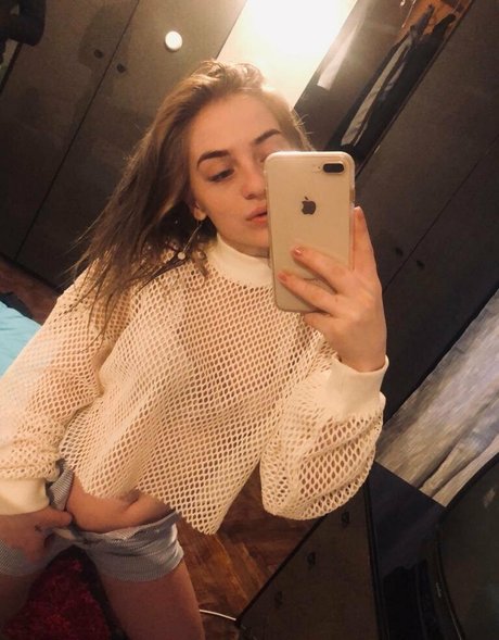 veronika it perfect actress image