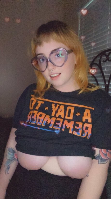 beebstv model nudes photo