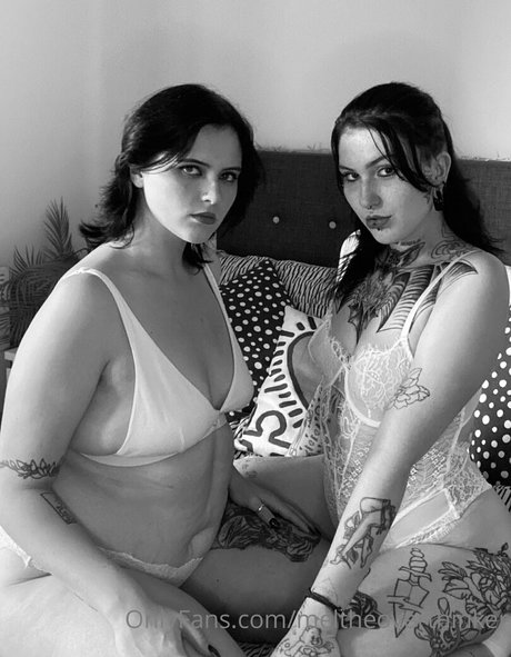 meltheoverthinker erotic model images