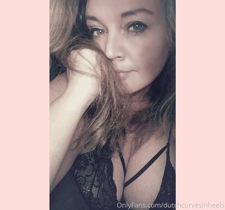 dutchcurvesinheels top pornstar pics