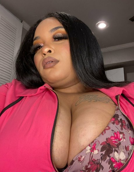 goddessbbwrat hot model pic