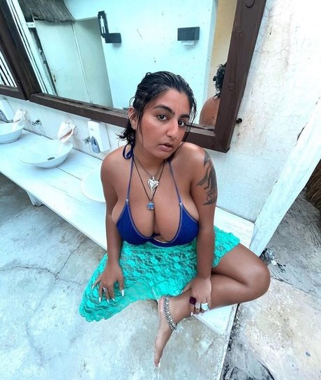 Chippy Nonstop model exclusive archive