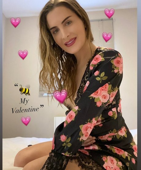 Britishmeghanspice pornstar naked image