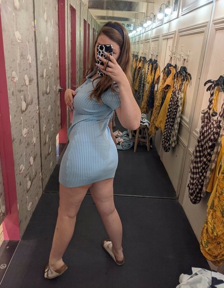 Eightbitbailey nude model image