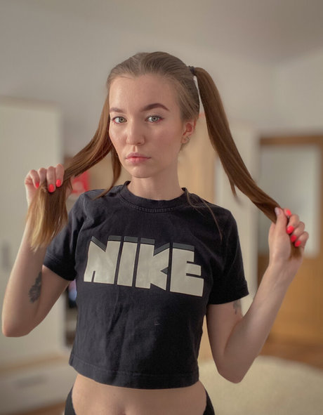 lily mint sexy star pic