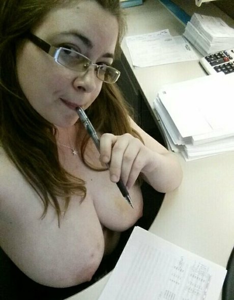 katmatata model beautiful img