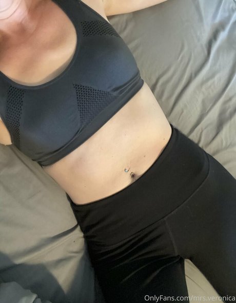 mrs veronica free model pics