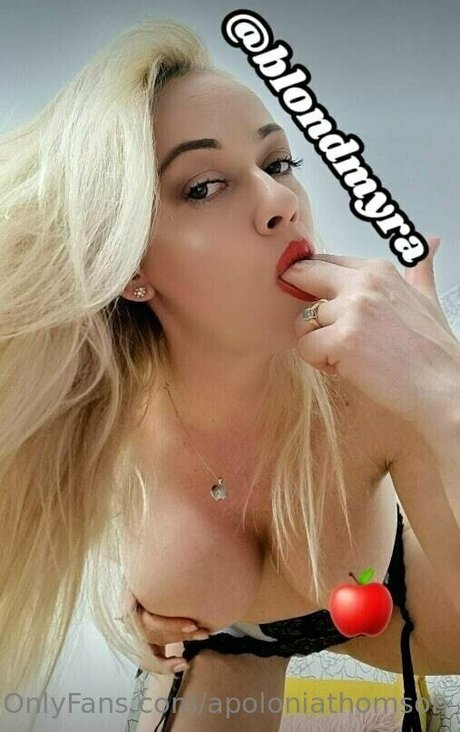 apoloniathomson hot actress pictures