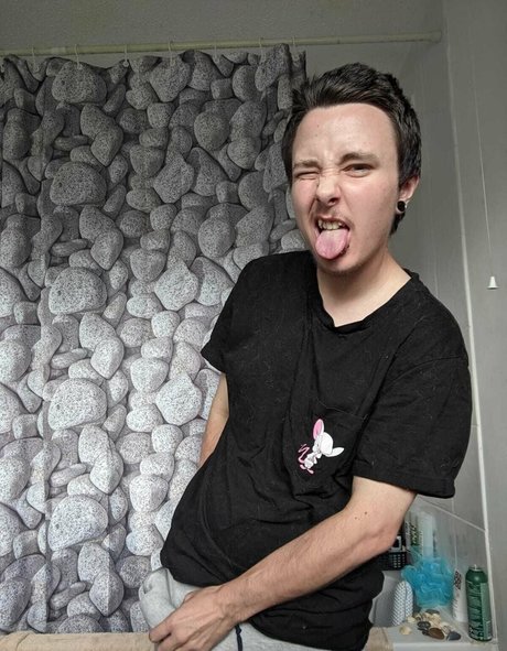 stxned and alxne hd actress pic