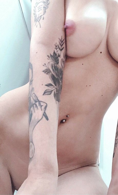 KittyHells pornstar nudes images