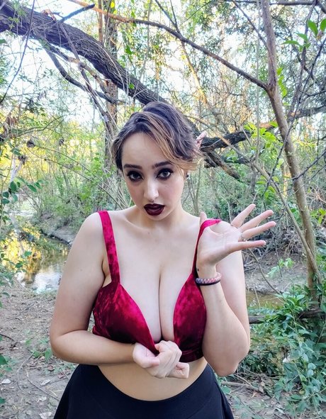 callme ickiervickyfree nudes model picture