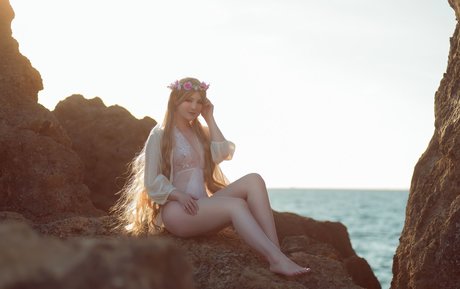 petite girls onlyfans art naked pic