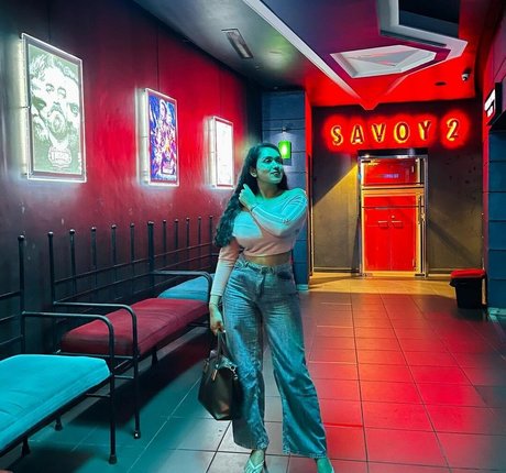 Nimesha Jayarathne exclusive star image