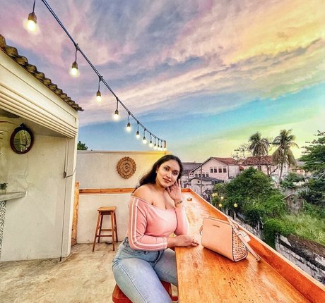 Nimesha Jayarathne beautiful model pictures