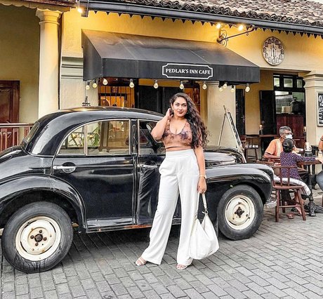 Nimesha Jayarathne naked star image