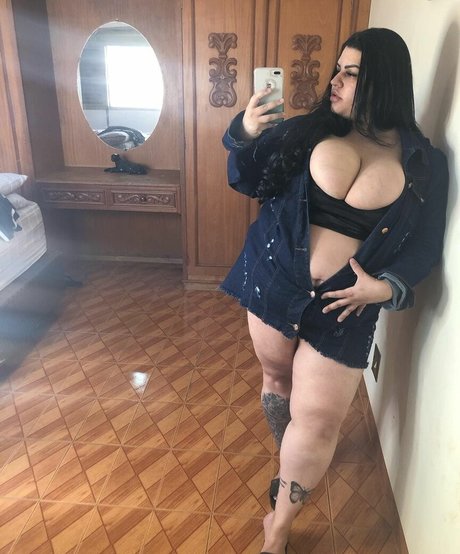 Jessica Soares hot actress photos