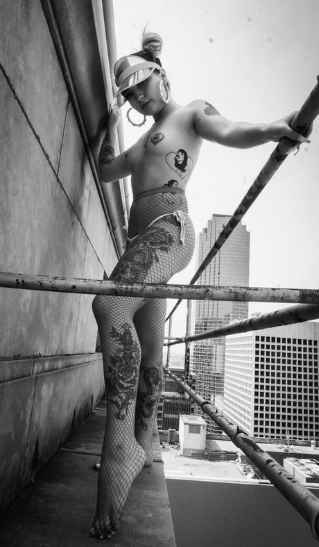 dumbasspisces model top gallery