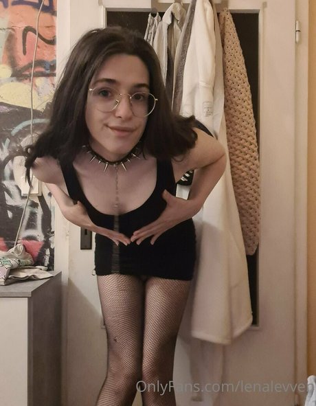 LenaLevven sexy pornstar img