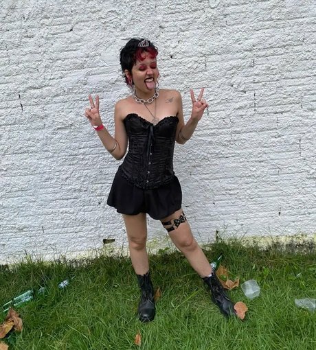 Aurwrayag hot model picture