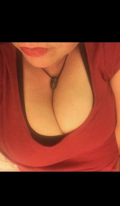 wholelottacurves star art archive