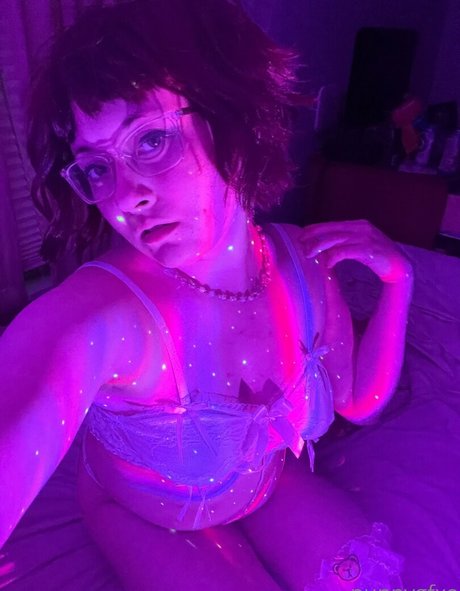 puppygfxo sexy model img