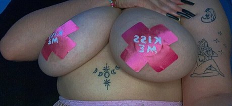 kinkybaby333 nice actress pics