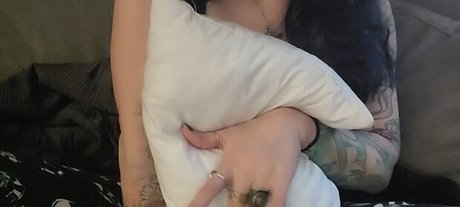 Malasmr nudes star picture