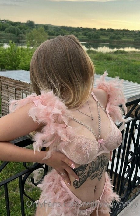 flora belll actress photo