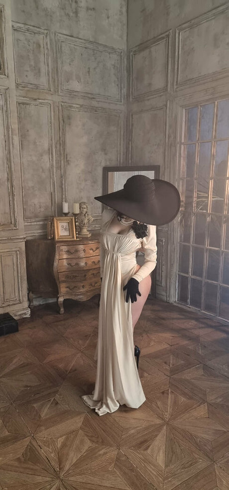 kalinkafox model high quality images