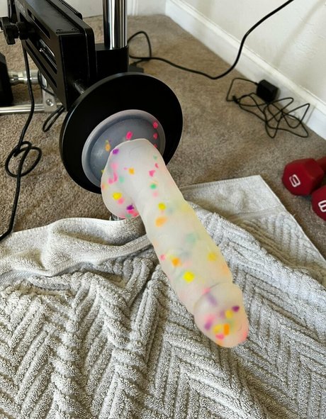 blonde babe onlyfans free image