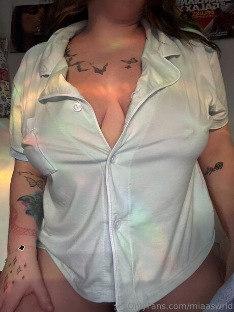 miaaswrld perfect actress pic