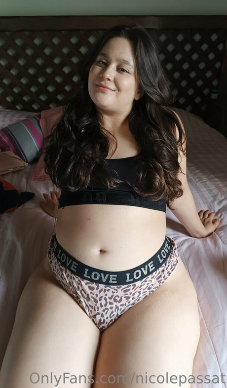 nicolepassat model hd pics