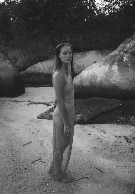 Yaara Benbenishty naked model pics