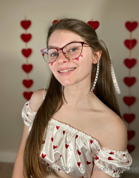 alicemarchfree art star pics