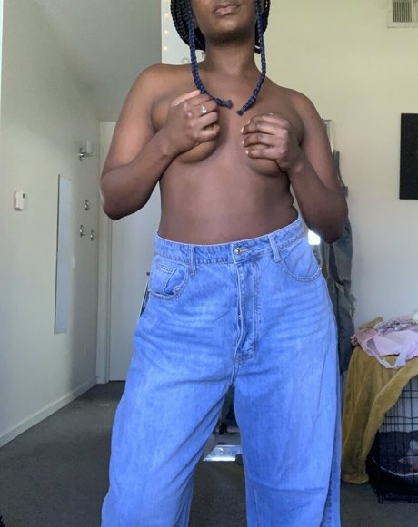 nillalena beautiful model photo