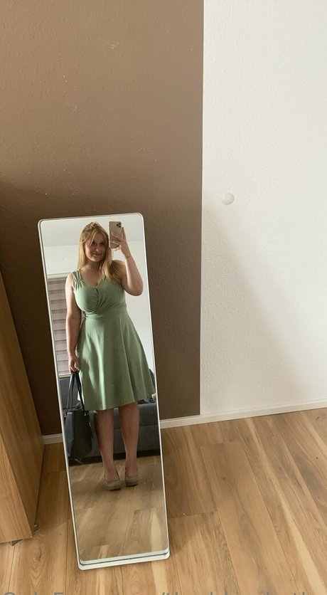 lesbian orgy onlyfans sex images