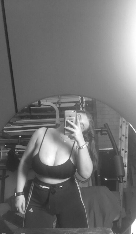 the blonde the brunette model nude img