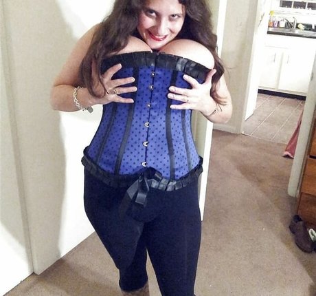 Avery Harwood star pretty gallery