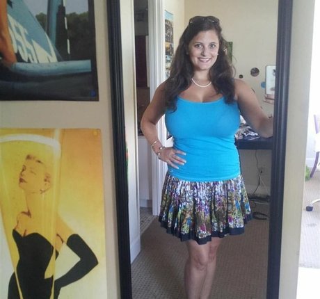 Avery Harwood model art photo