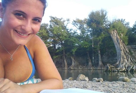 Avery Harwood star naked pics