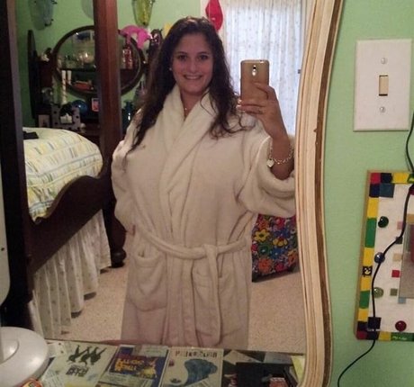 Avery Harwood model free pictures