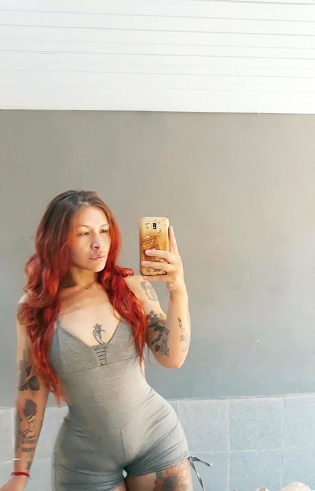 big ass queen naked star picture