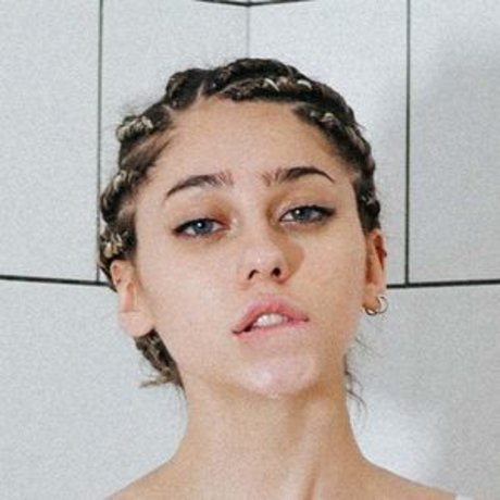 amnamalia top model photos