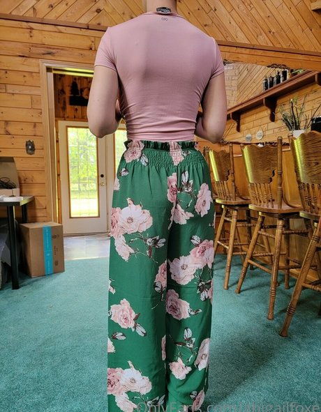 big tits brunette onlyfans hd pic