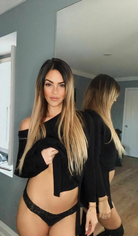 seasiren84 naked model pics